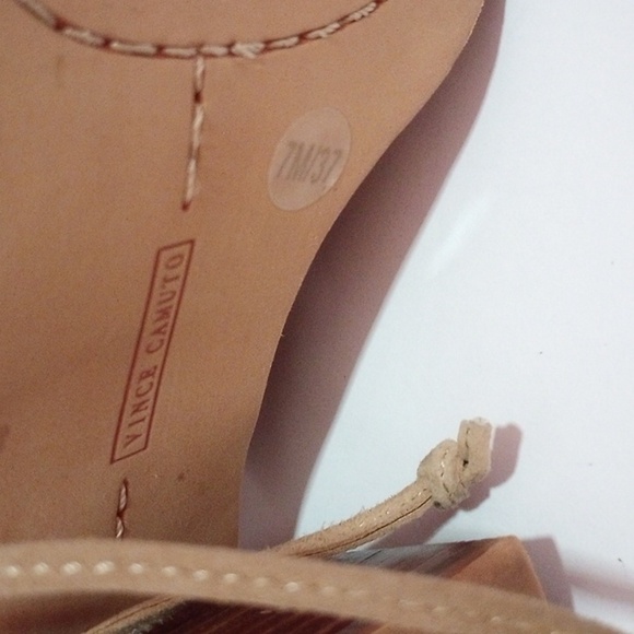Vince Camuto soft leather Ankle Straps Heels. Tan. Triangle cut out design. Sz 7 - Picture 11 of 11